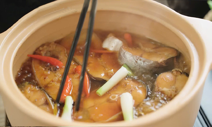 Ca hu kho to bang nieu dat dun lua nho deu dan de ca duoc ngam gia vi chin deu va san chac