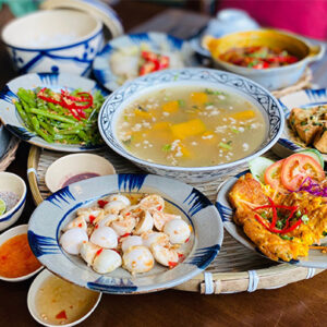 Set combo cơm niêu 55 dành cho 5-6 người ăn chỉ với 55k một người