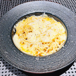 Mì Ý sốt bò bằm phô mai đút lò